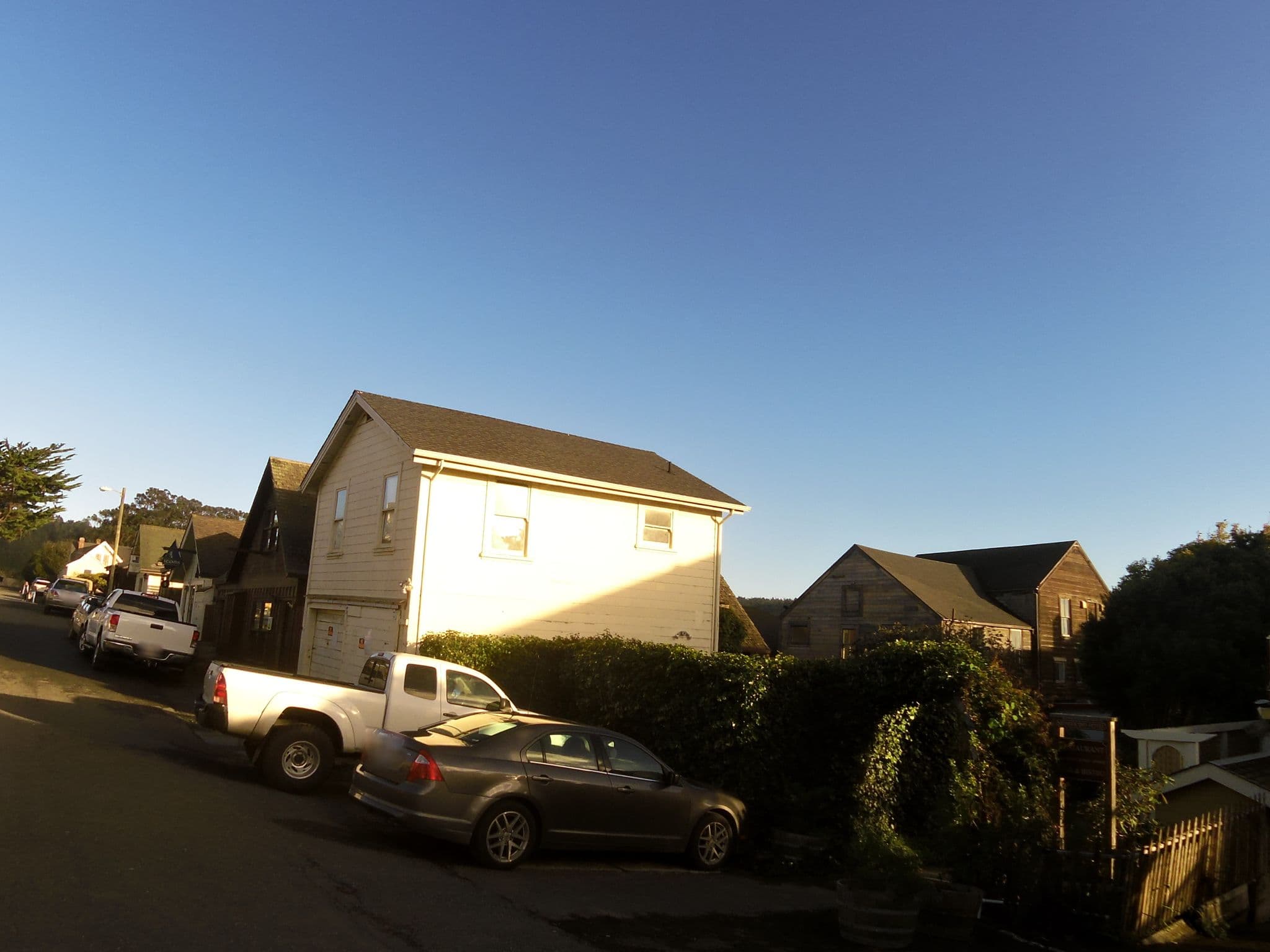 Street view near Mendocino Hotel Garden Suites, Brooktrails — © andrewsnow (CC BY-SA · Mapillary)