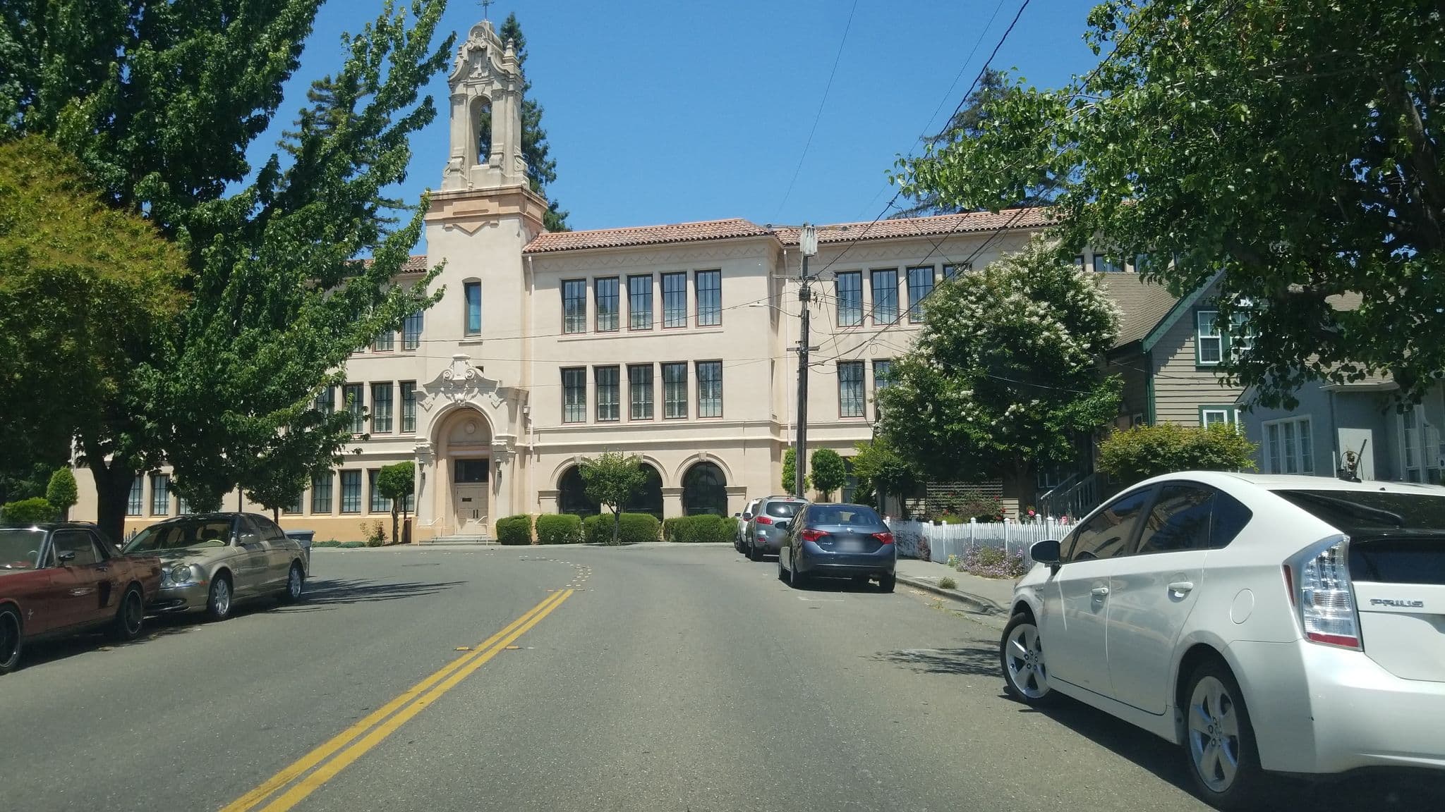 Street view near Krissie's B&B, Santa Rosa — © zlplhr (CC BY-SA · Mapillary)