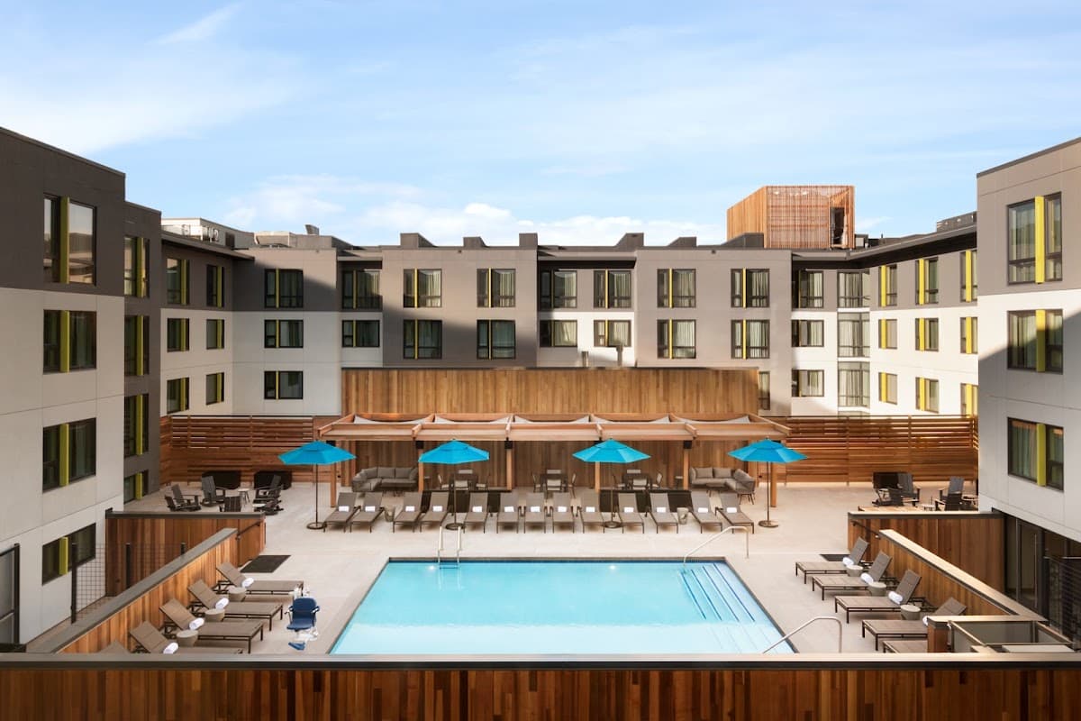 Embassy Suites by Hilton Boulder, Hotel in Boulder