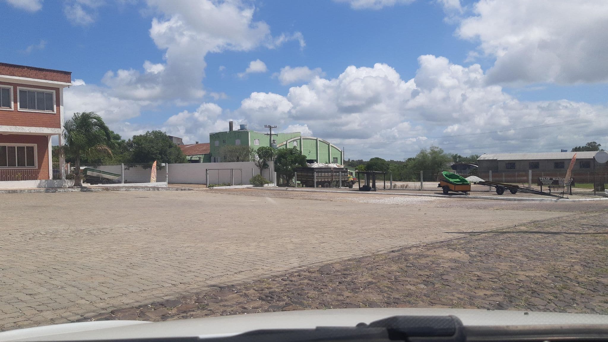 Street view near Hotel do Trevo, Dom Pedrito — © santamariense (CC BY-SA · Mapillary)