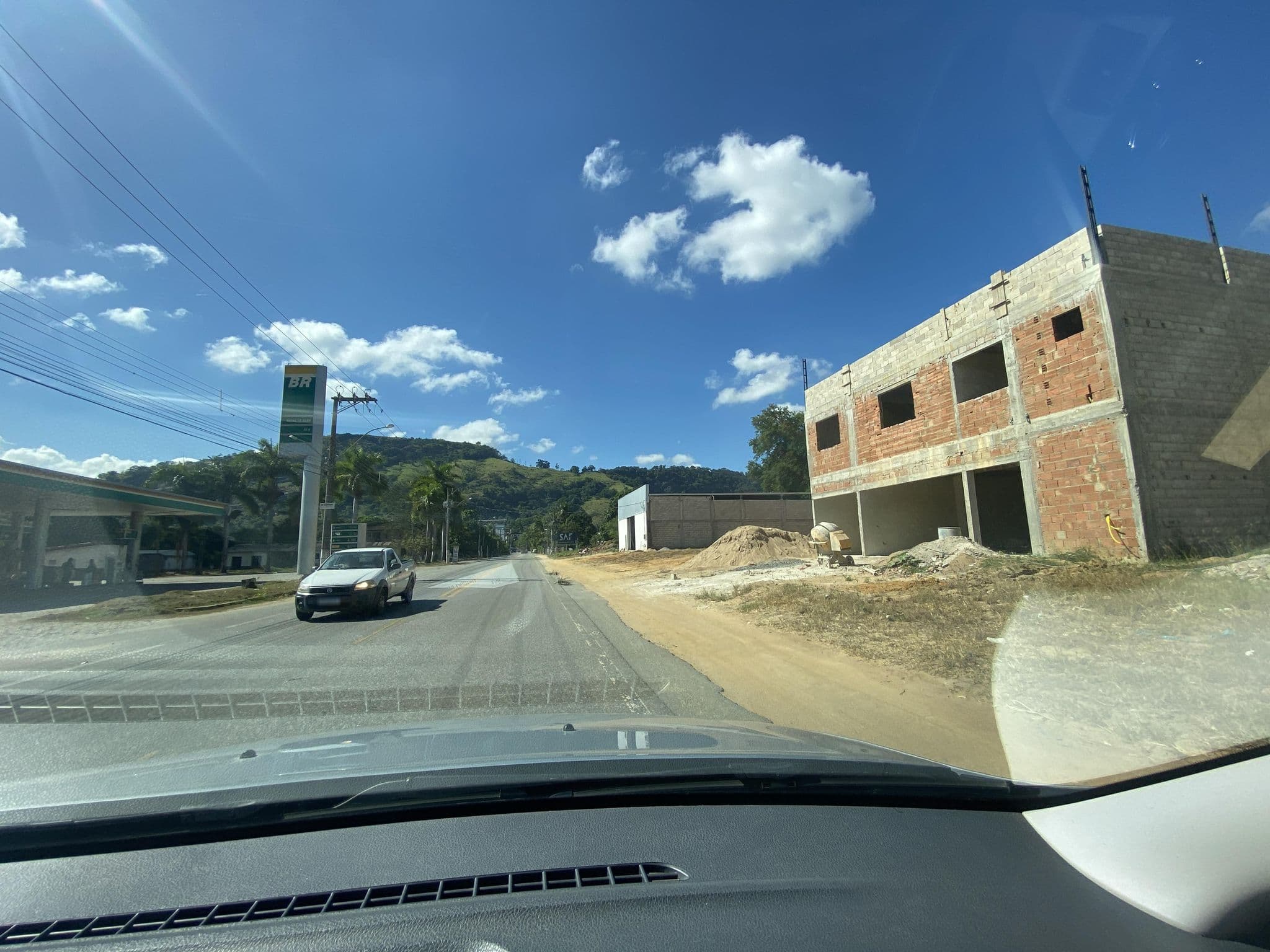 Street view near Hotel do Posto Gonzaga, Jerônimo Monteiro — © qualhano (CC BY-SA · Mapillary)
