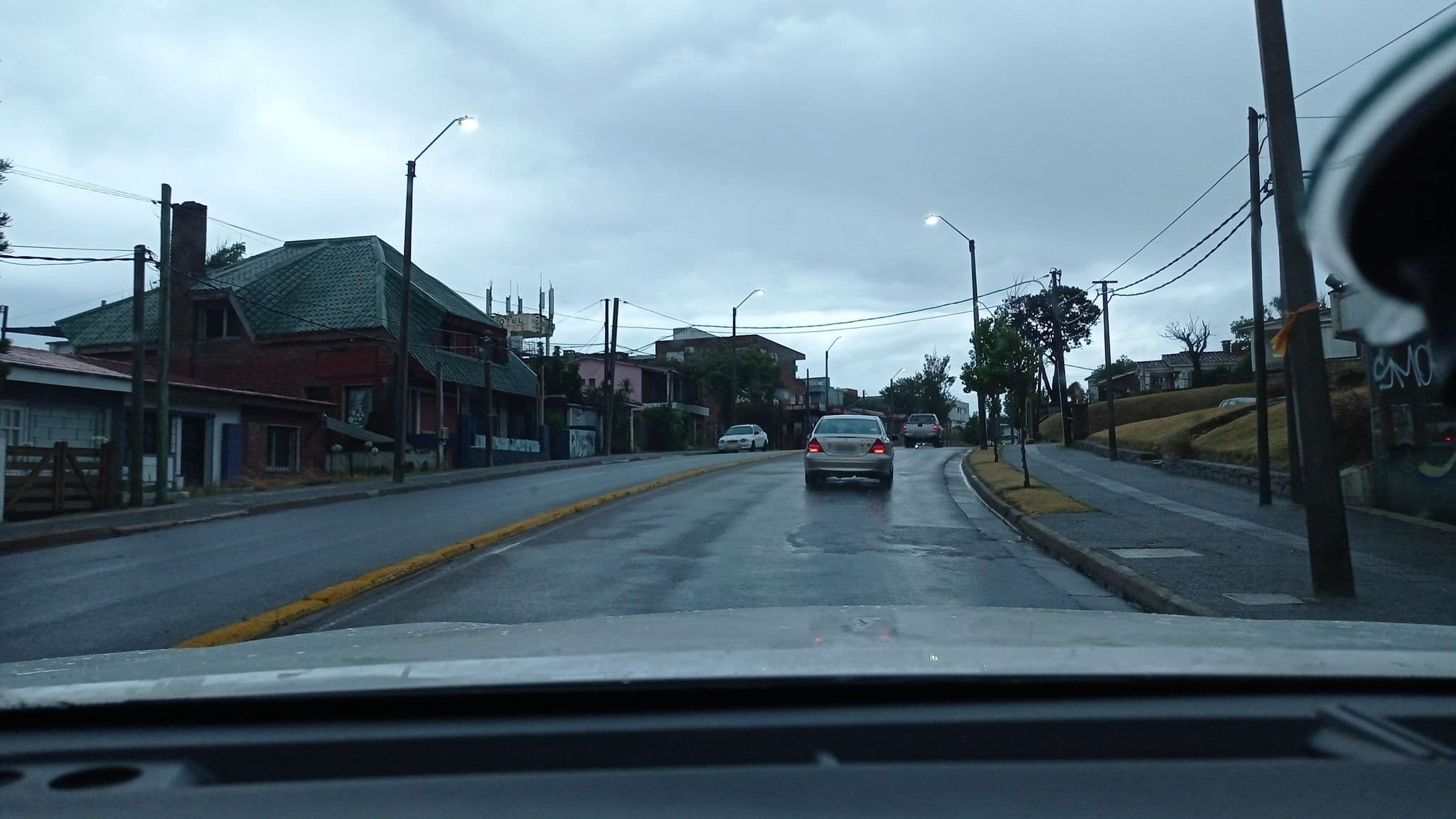 Street view near Hotel Castell Abatte, Maldonado — © viniv (CC BY-SA · Mapillary)