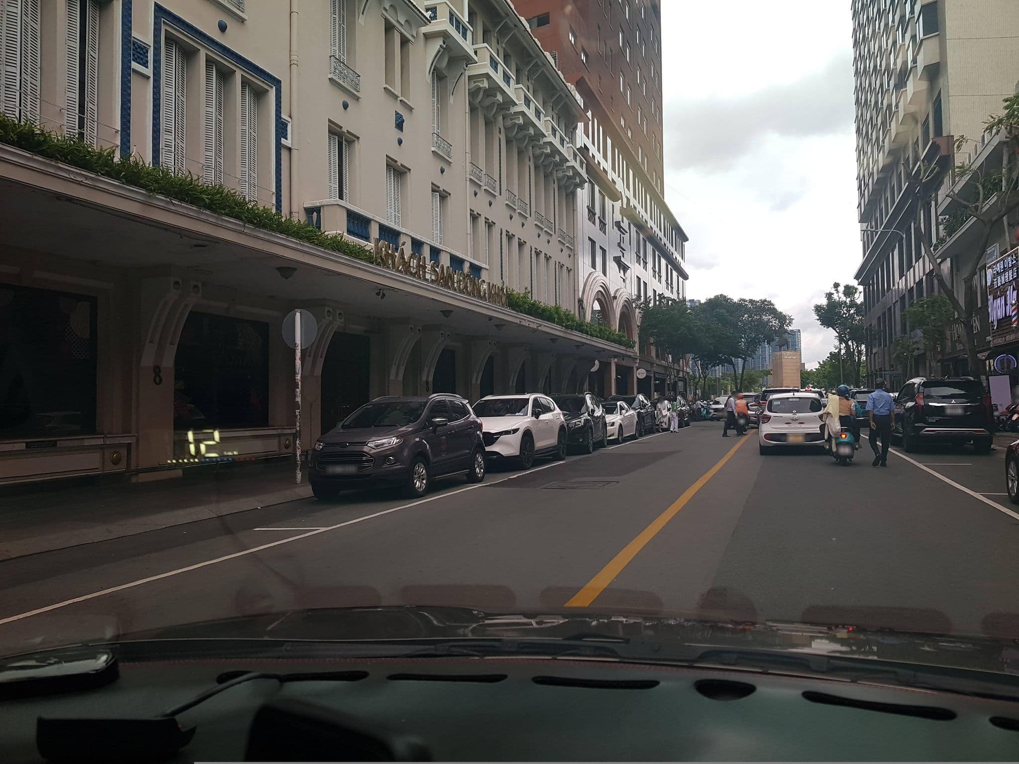 Street view near Khách Sạn Metropole, Quận Bốn — © bemaps1 (CC BY-SA · Mapillary)