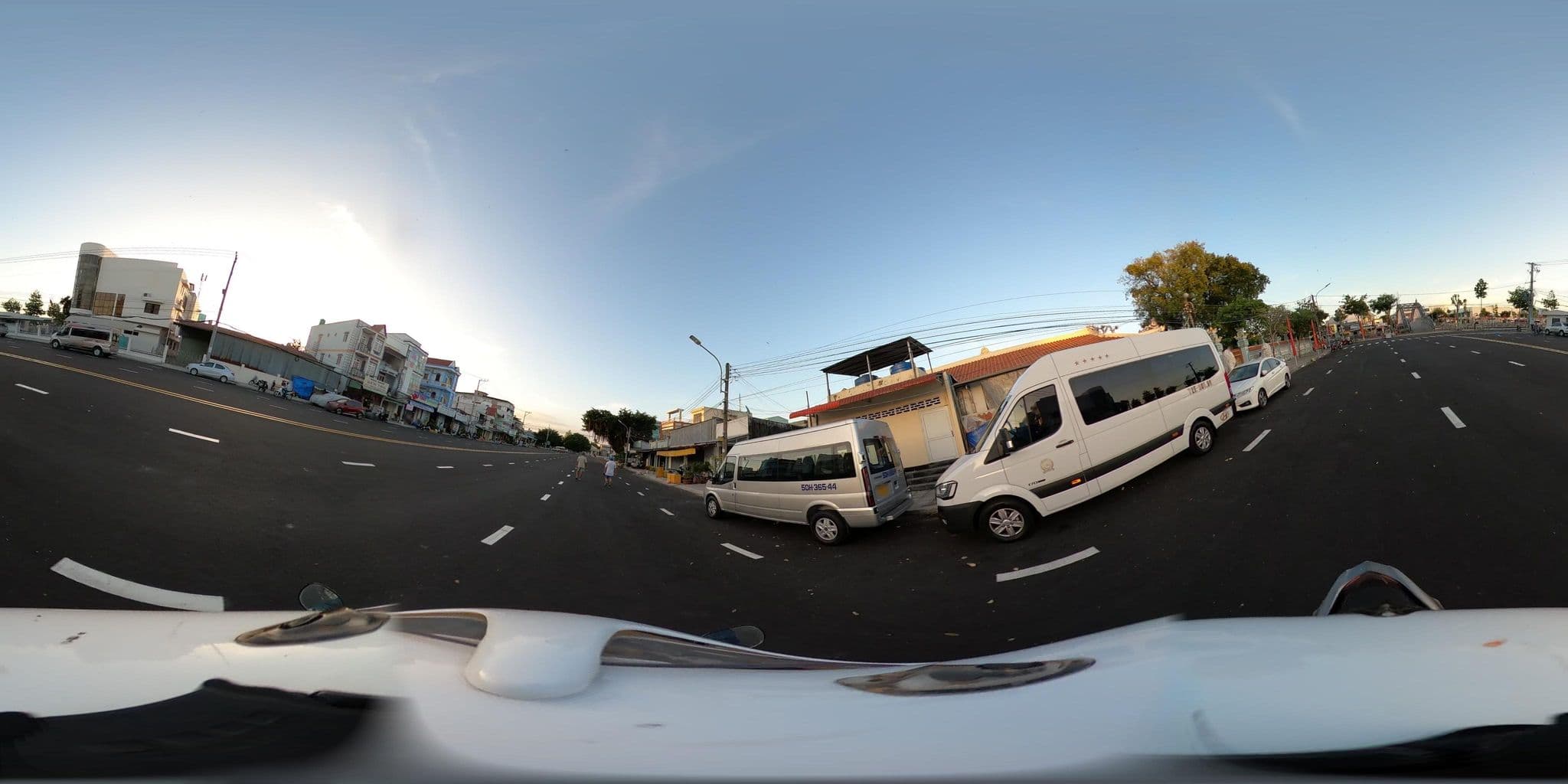 Street view near Phuong Hong Hotel, Rạch Giá — © bemaps_1pd (CC BY-SA · Mapillary)