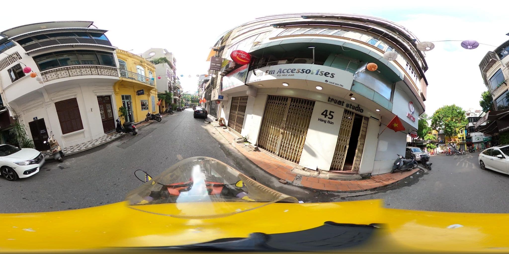Street view near Khách Sạn First Eden, Yên Phụ — © bemaps_hn_kien (CC BY-SA · Mapillary)