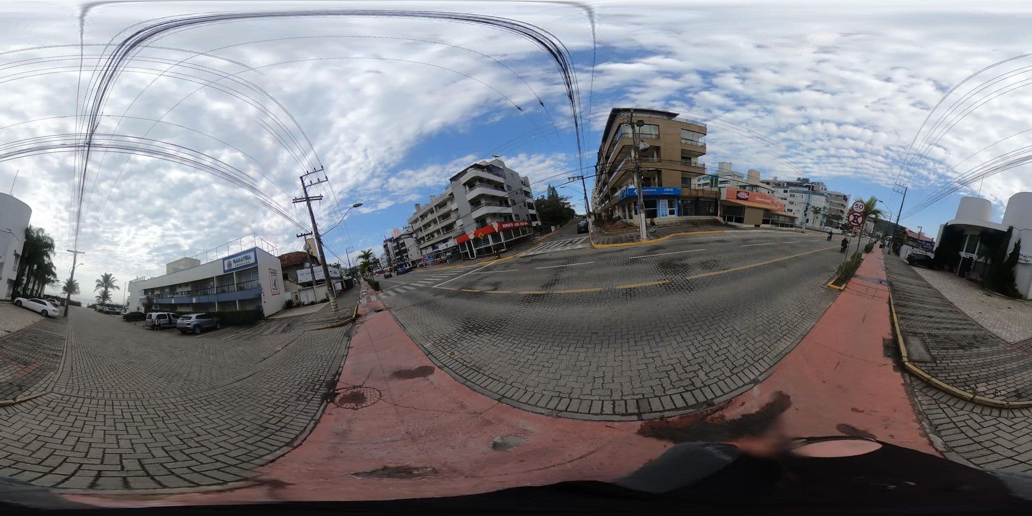 Street view near Pousada Garatéia, Bombinhas — © jaderbavaresco (CC BY-SA · Mapillary)