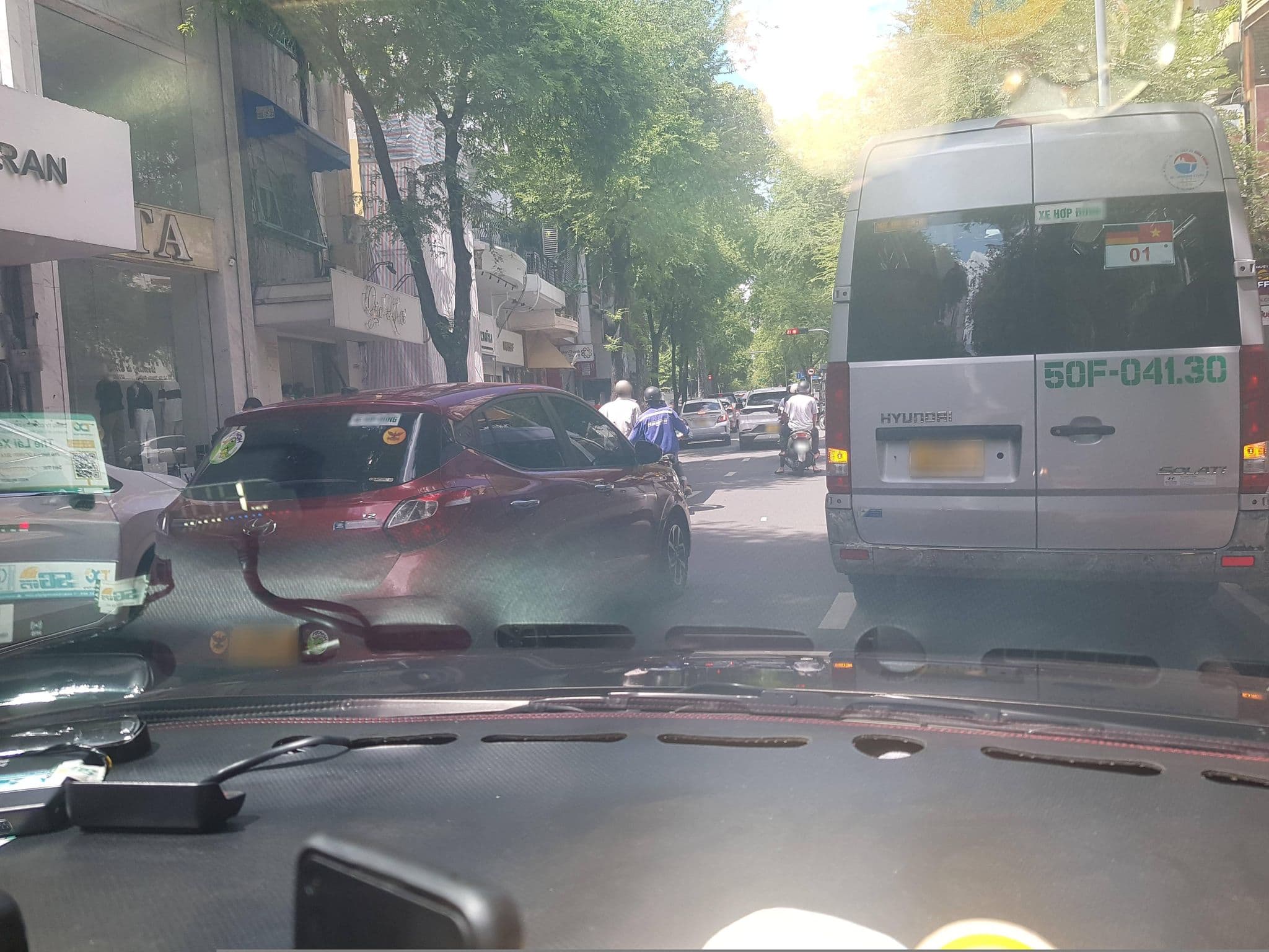 Street view near Khách Sạn GK Central, Quận Bốn