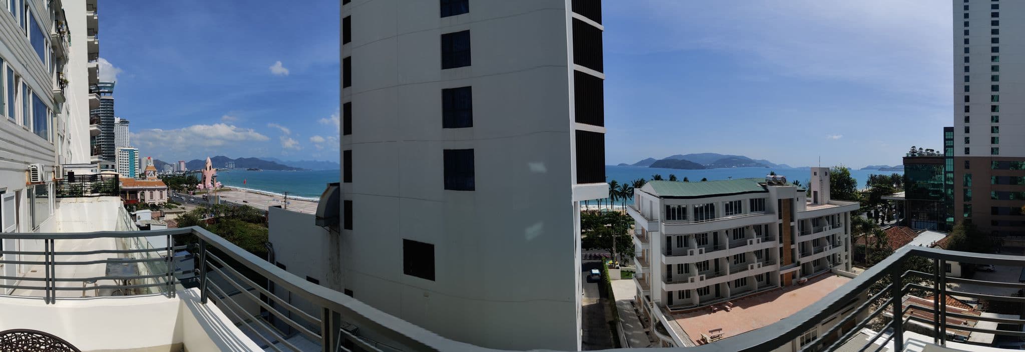 Street view near Sea Light, Nha Trang — © izya12 (CC BY-SA · Mapillary)