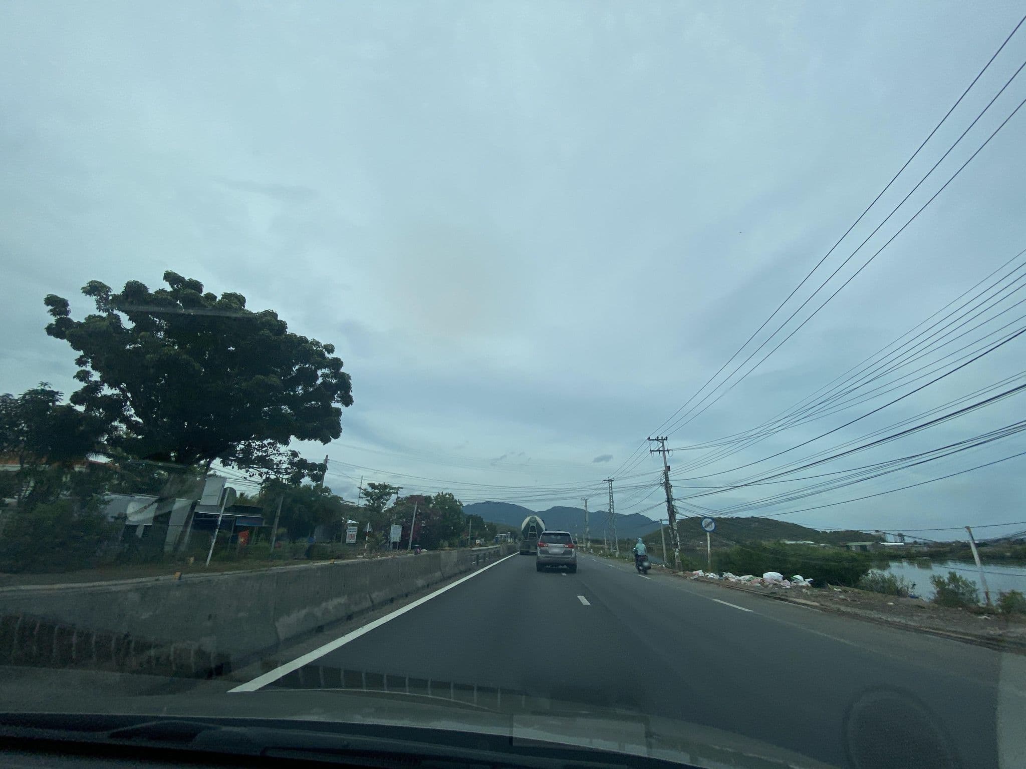 Street view near Hotel Nam Vong, Cam Ranh — © DriveWithHoang (CC BY-SA · Mapillary)