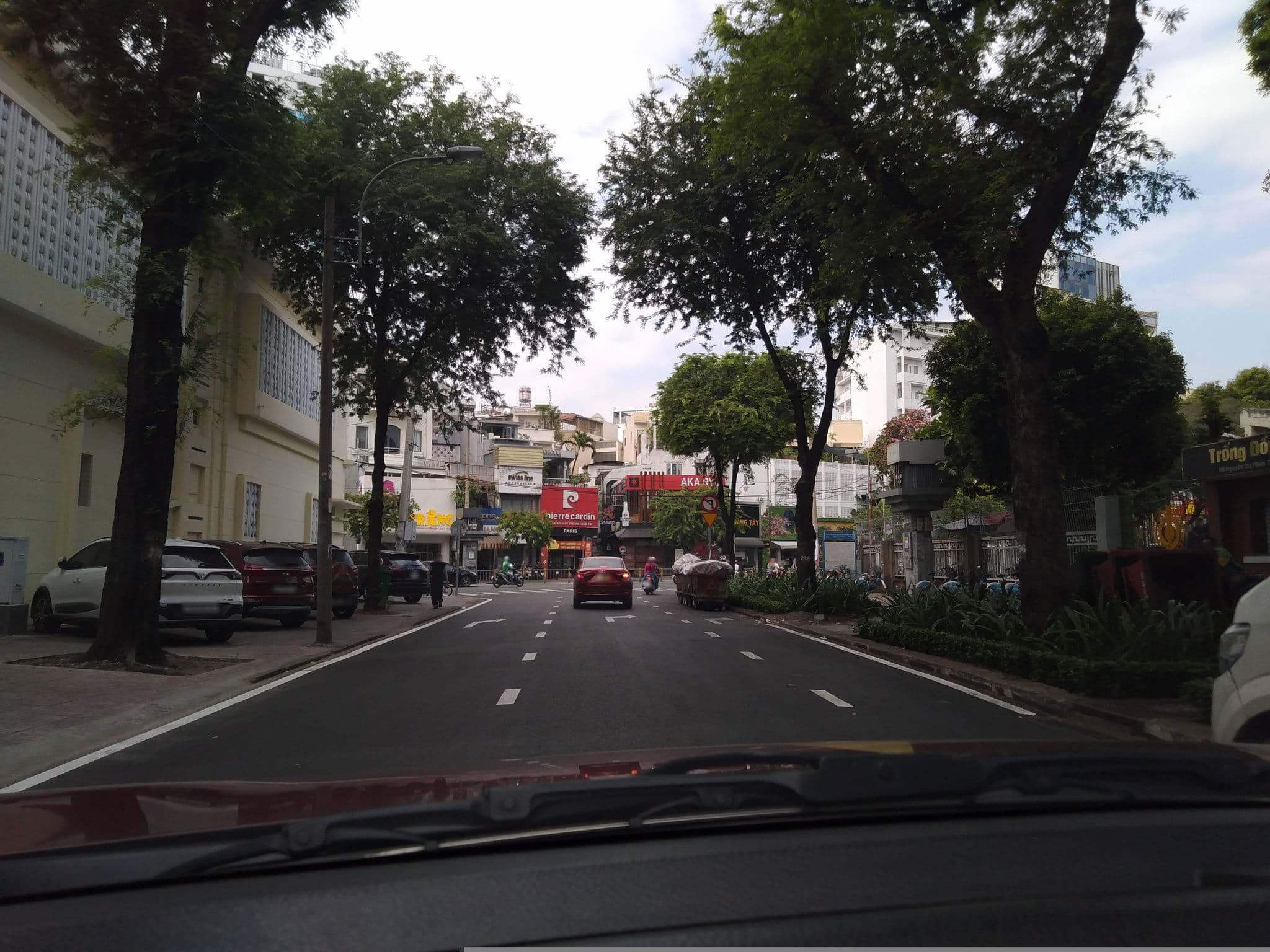 Street view near Khách Sạn Compass Park View, Quận Ba