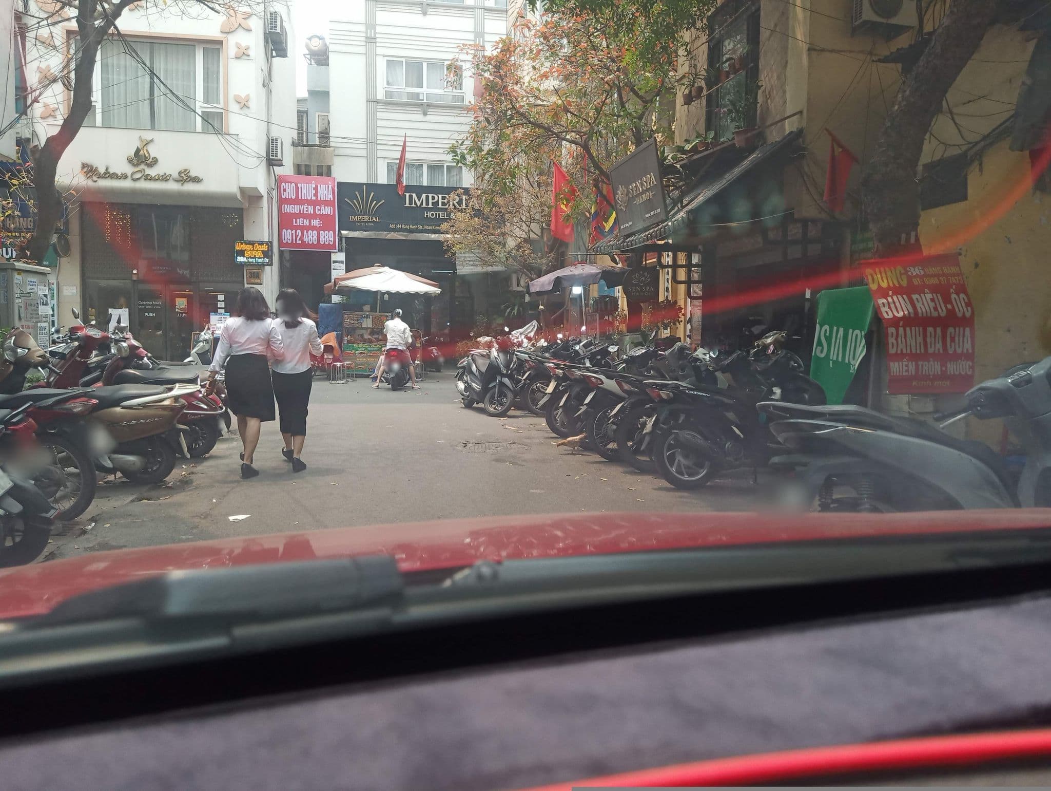 Street view near Khách Sạn Madam Moon, Hoàn Kiếm