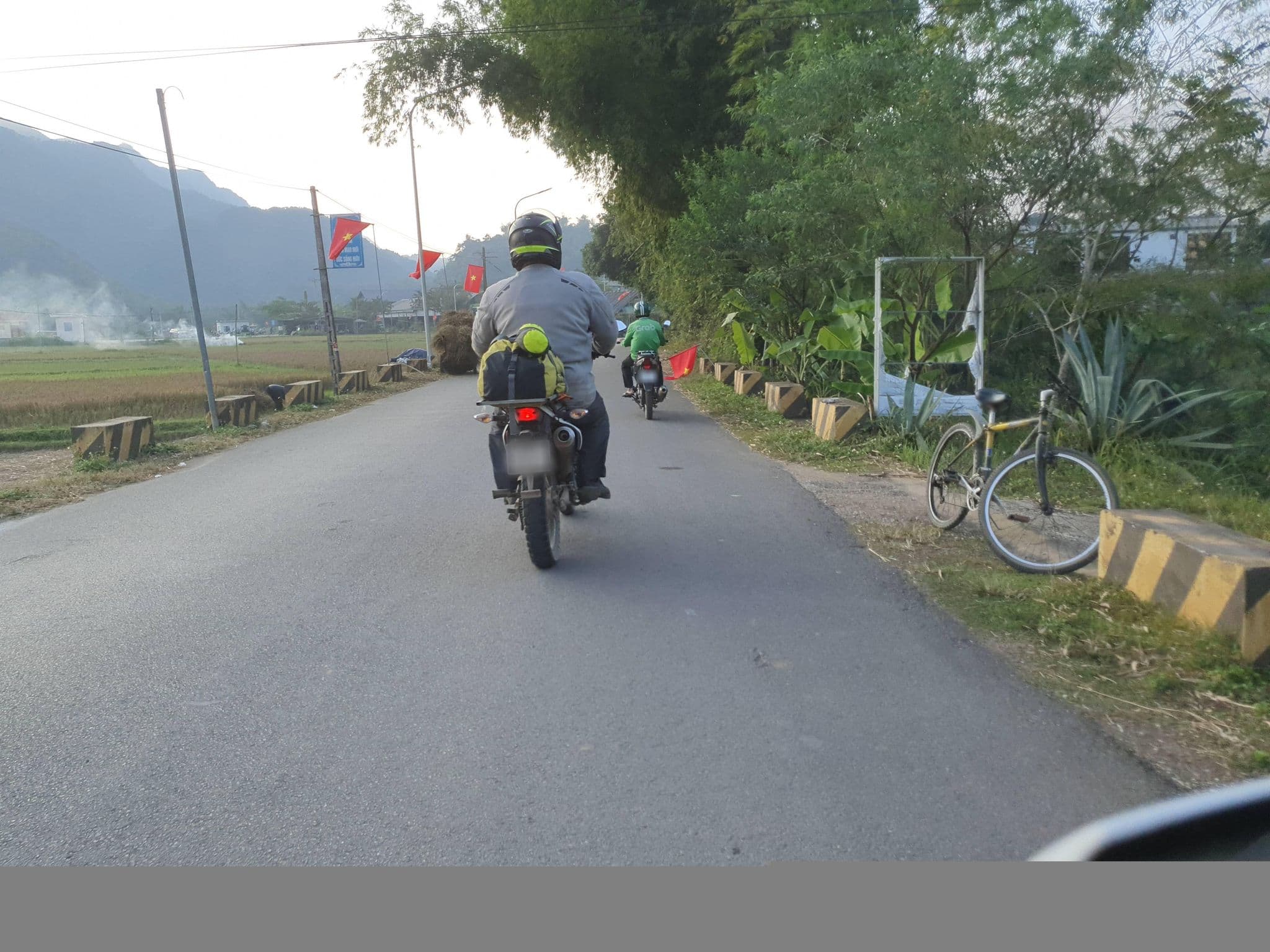 Street view near Hung Mai Homestay, Hòa Bình — © russmcd (CC BY-SA · Mapillary)