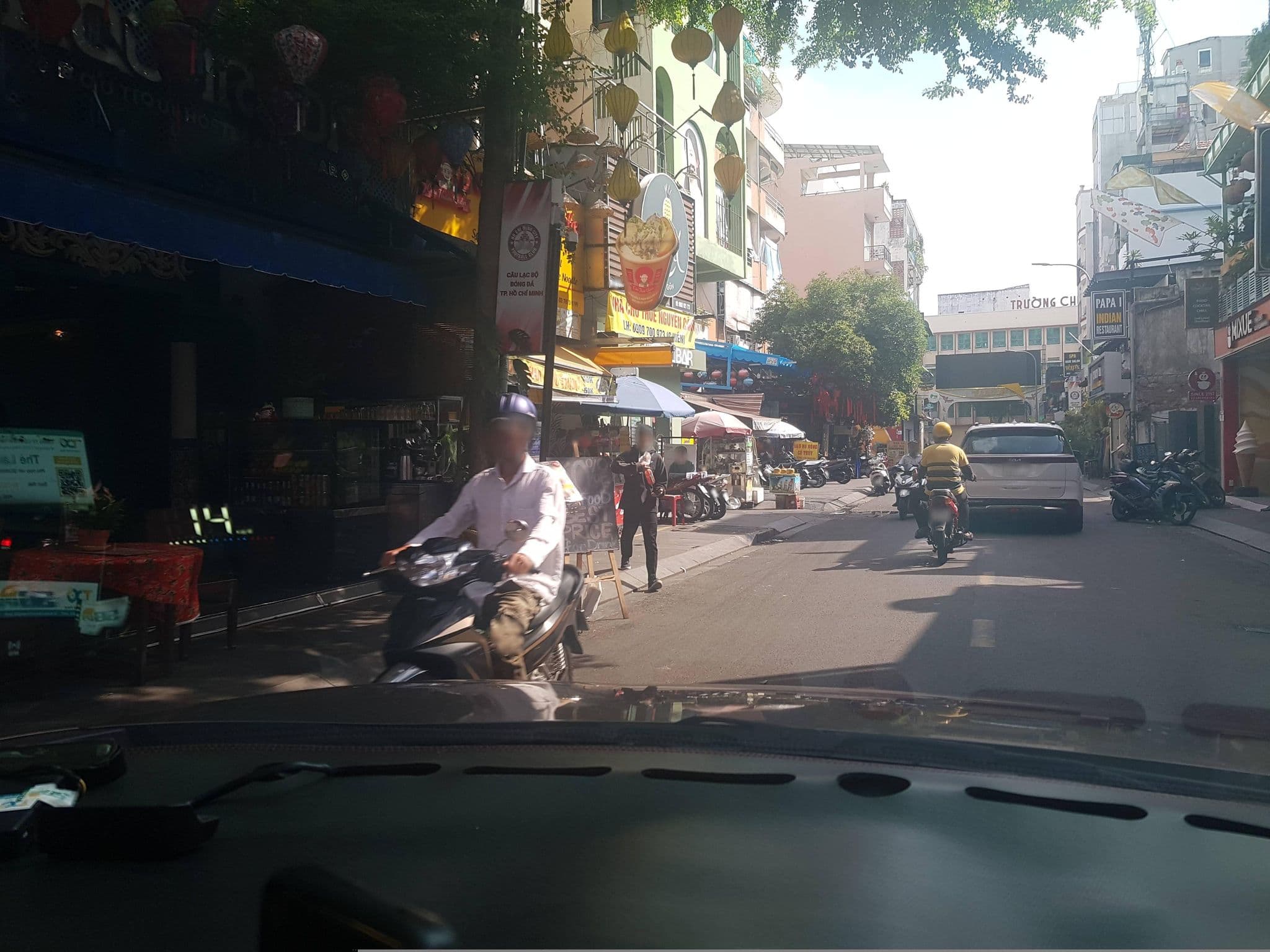 Street view near Khách Sạn Tesla, Quận Ba