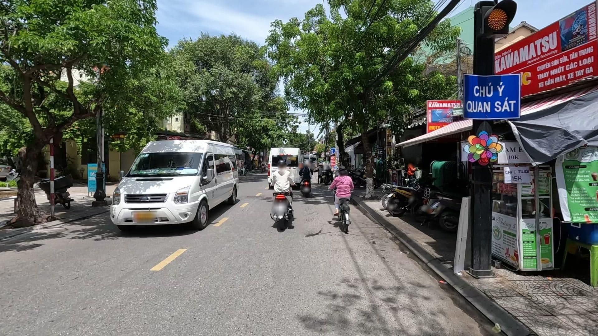 Street view near Khong Cam Garden Villas, Hoi An