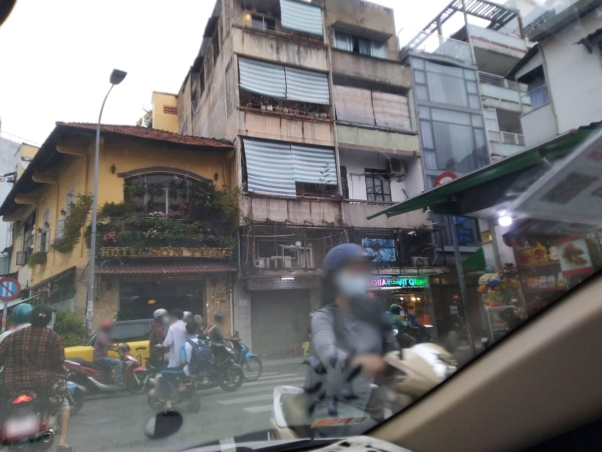 Street view near Khách Sạn Sơn Tùng, Quận Bốn