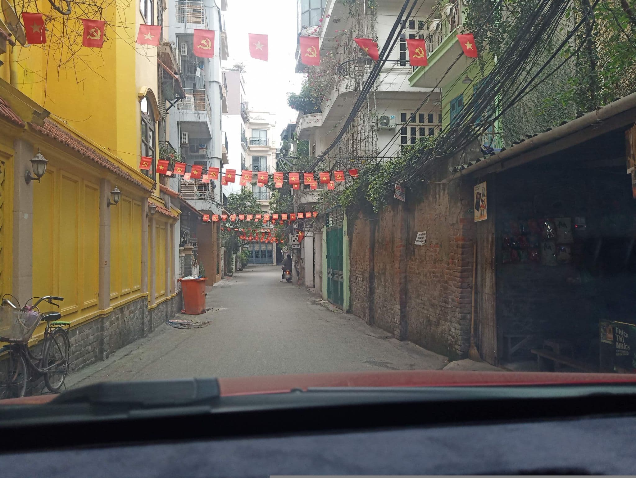 Street view near The Good Vibes, Ba Dinh — © hn_front_1 (CC BY-SA · Mapillary)