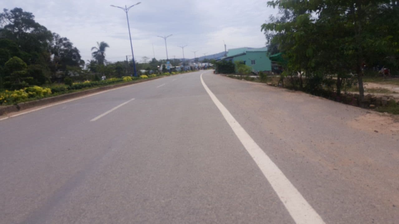Street view near Nhà Trọ Cao Đạt, Phu Quoc — © dohonganh (CC BY-SA · Mapillary)