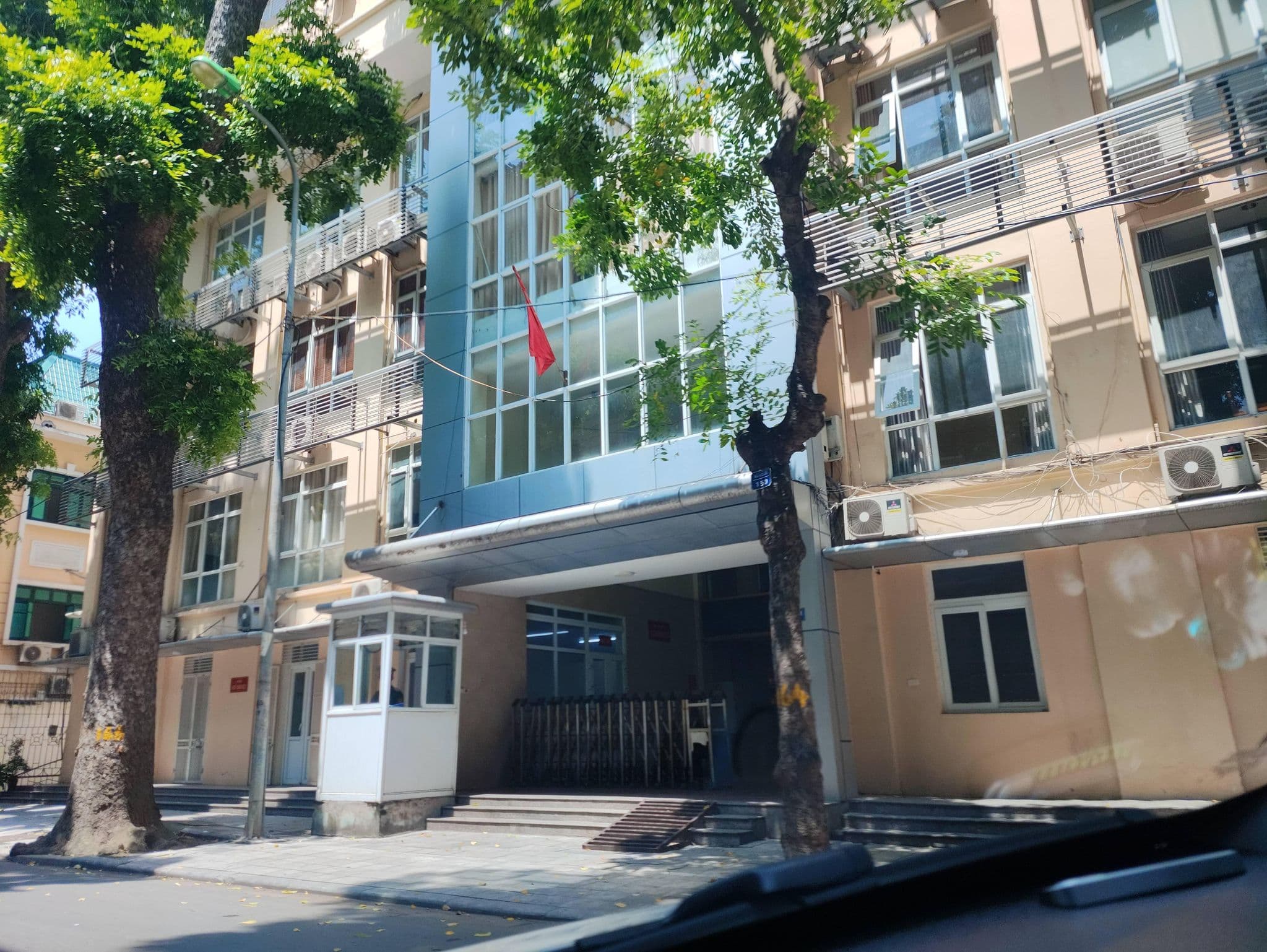 Street view near Huong’s Family Homestay, Hoàn Kiếm