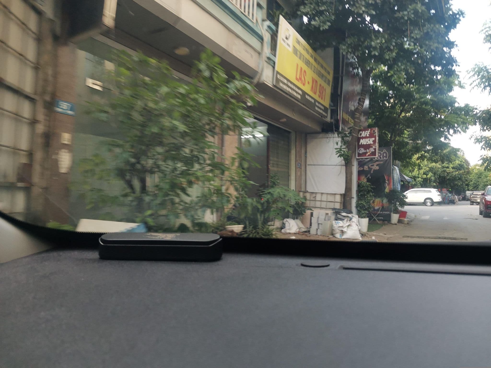 Street view near Wyndham Garden Hanoi Hotel, Dại Mỗ — © hn_left_2 (CC BY-SA · Mapillary)
