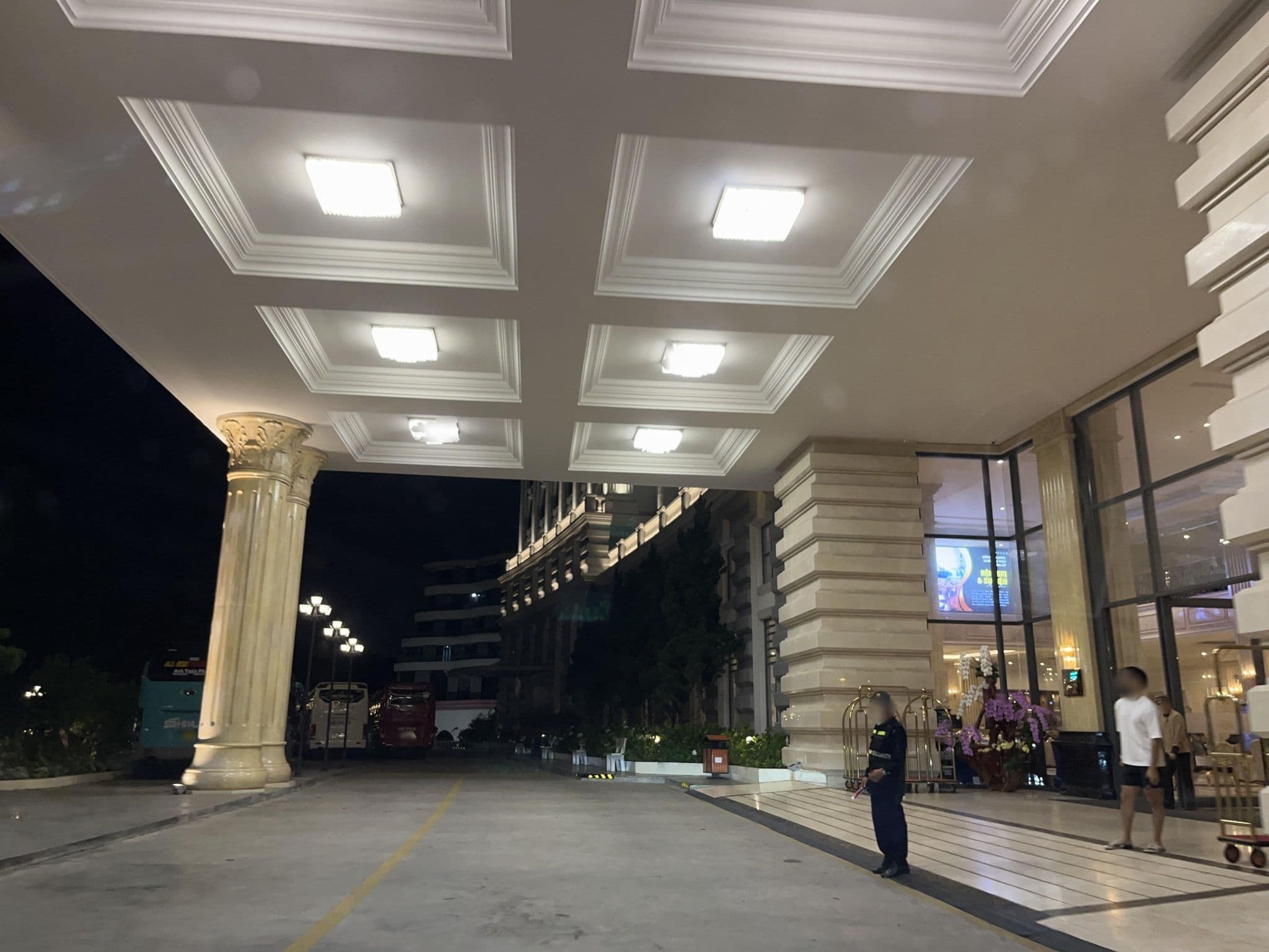 Street view near MerPerle Dalat, Ðà Lạt — © DriveWithHoang (CC BY-SA · Mapillary)