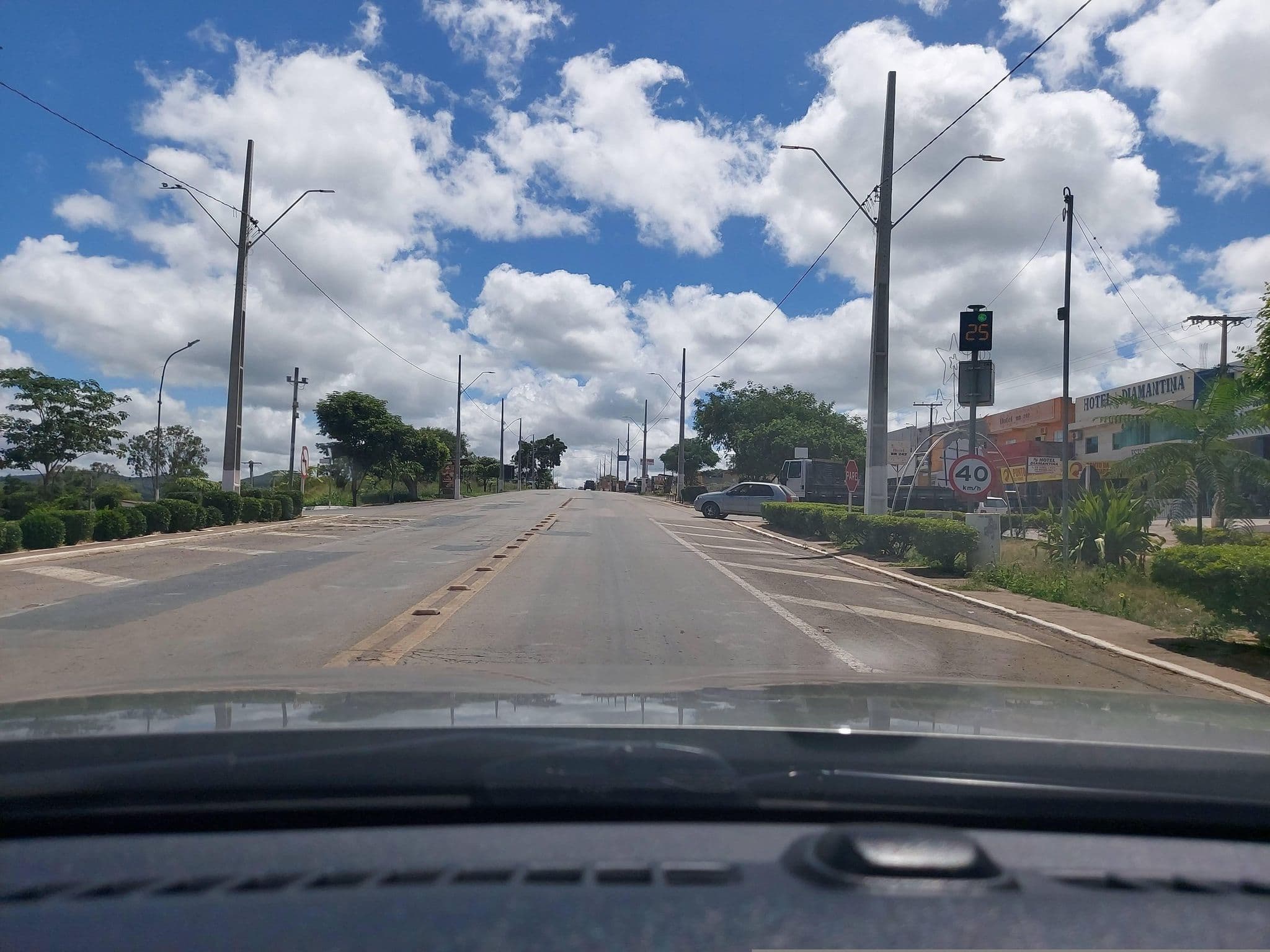 Street view near Hotel Brasília, Seabra — © georgenqueiroz (CC BY-SA · Mapillary)