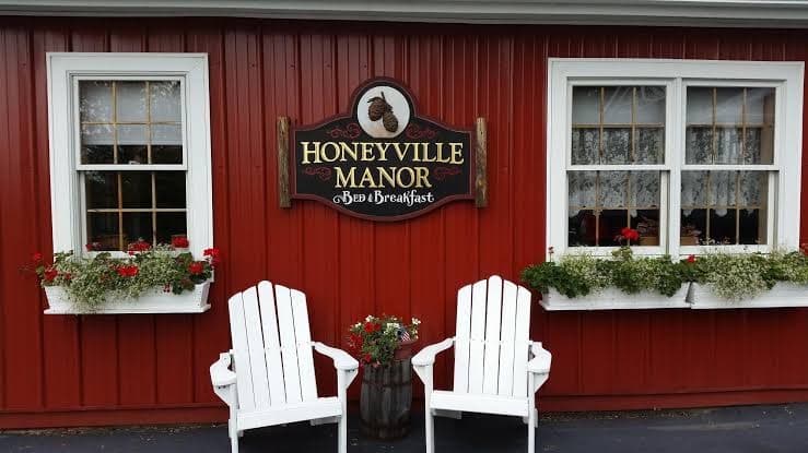 Honeyville Manor, Bed & Breakfast in Adams Center