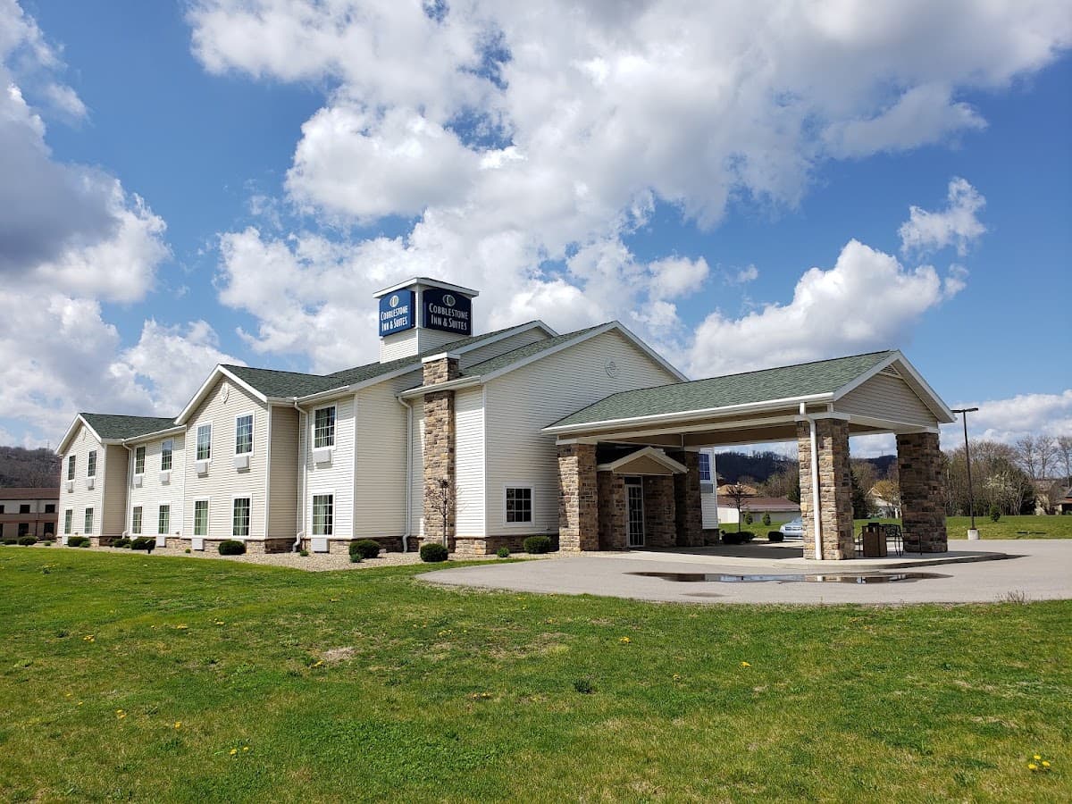 Cobblestone Inn & Suites - Ambridge, Hotel in Ambridge