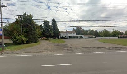Henris restaurant lounge, Motel in Angola on the Lake