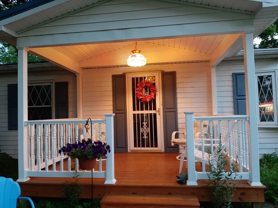 Dolly's Guest House, Bed & Breakfast in North Apollo