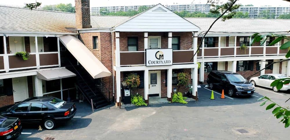 Central Motel Court Yard, Hotel in Hartsdale