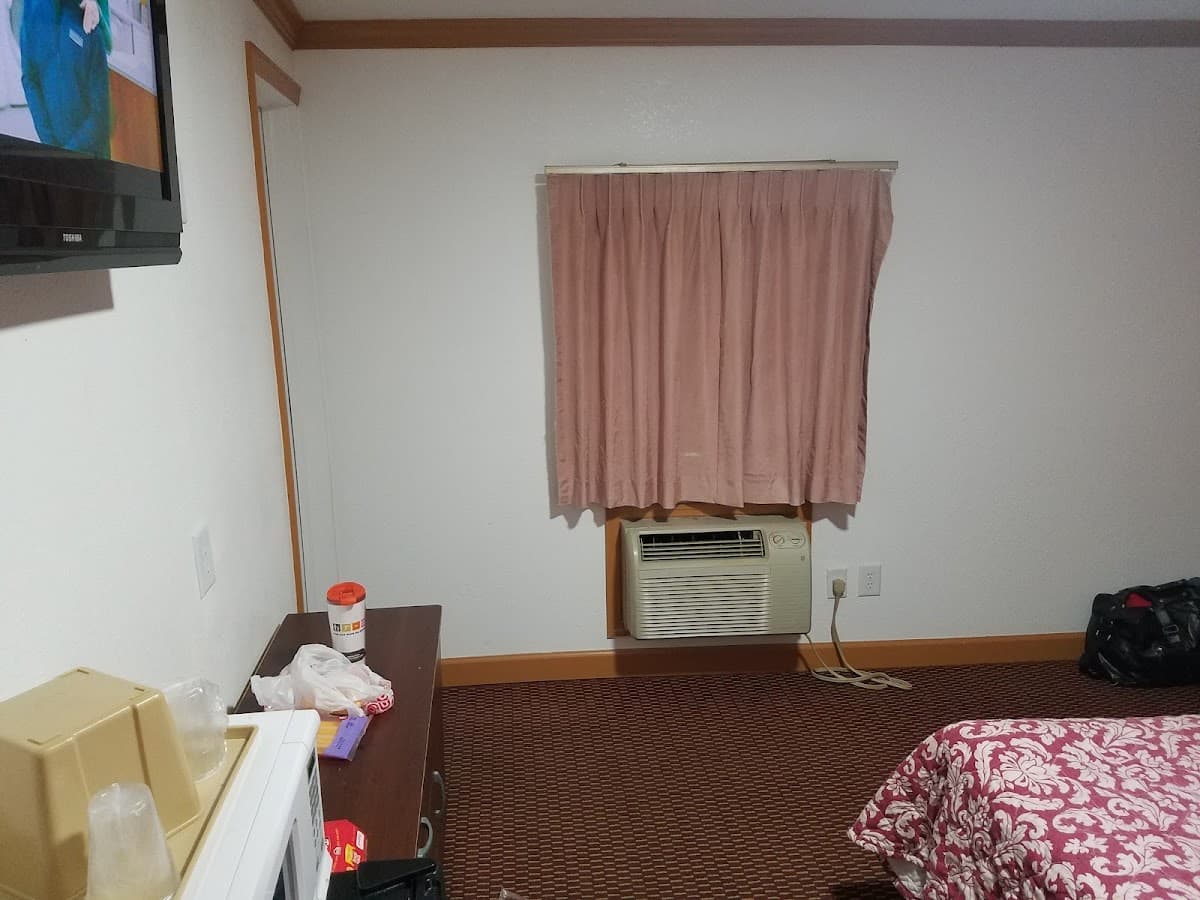 Sunrise Inn, Hotel in West Babylon