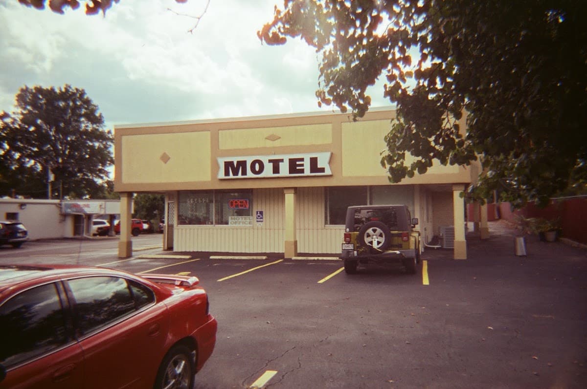Trends Motel, Motel in Ellisville