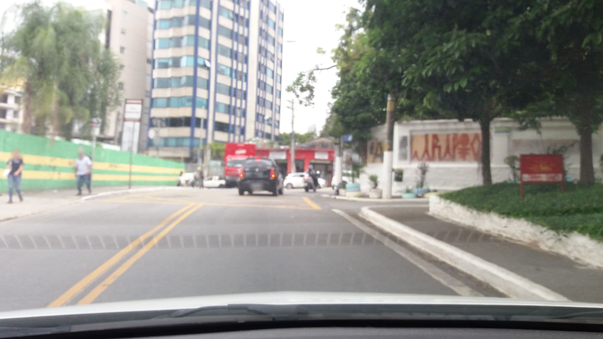 Street view near Oh! Madalena Hostel, Pinheiros — © fran18 (CC BY-SA · Mapillary)