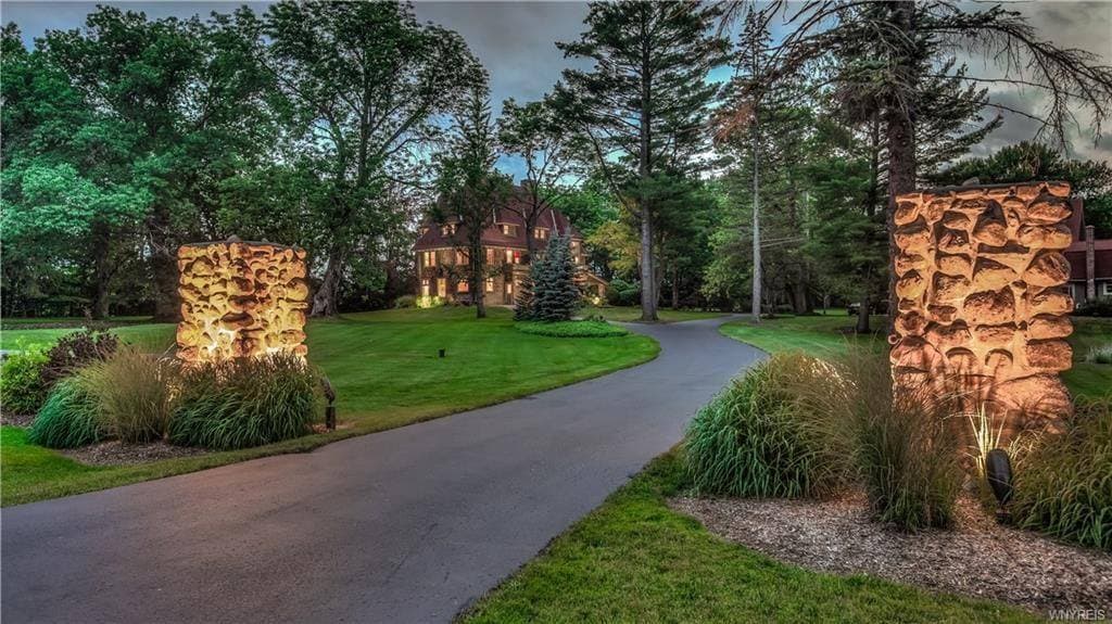 Carriage House at Rushing Waters, Hotel in East Aurora