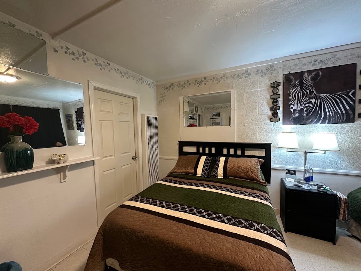 High Desert Lodge, Holiday Home in Boron