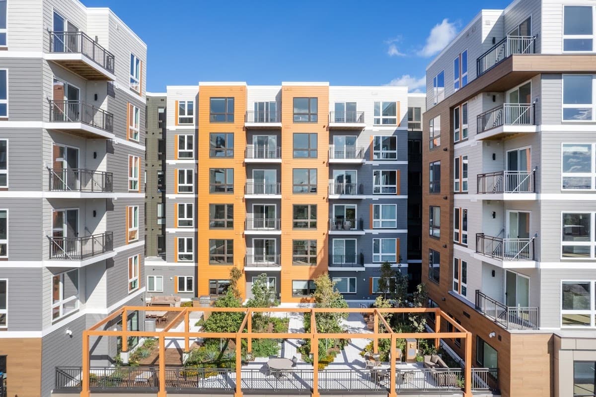 Luxury Furnished Apartments by Hyatus, Aparthotel in East Somerville