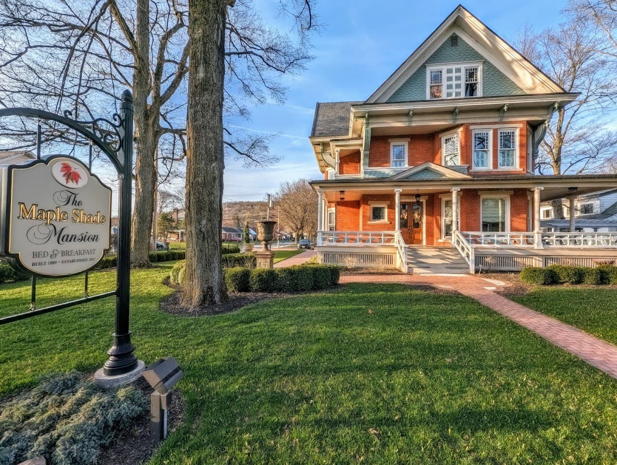 Maple Shade Mansion, Bed & Breakfast in Brockway
