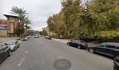 Play, Hotel in Canoga Park