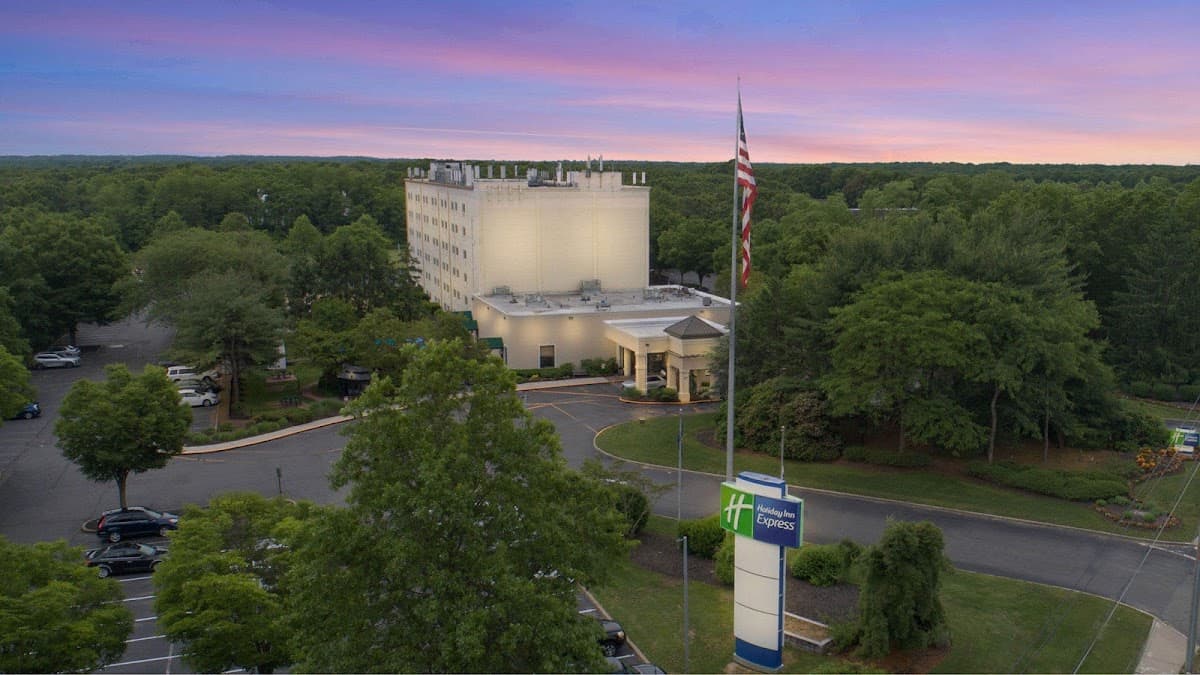 Holiday Inn Express Stony Brook-Long Island by IHG, Hotel in Centereach