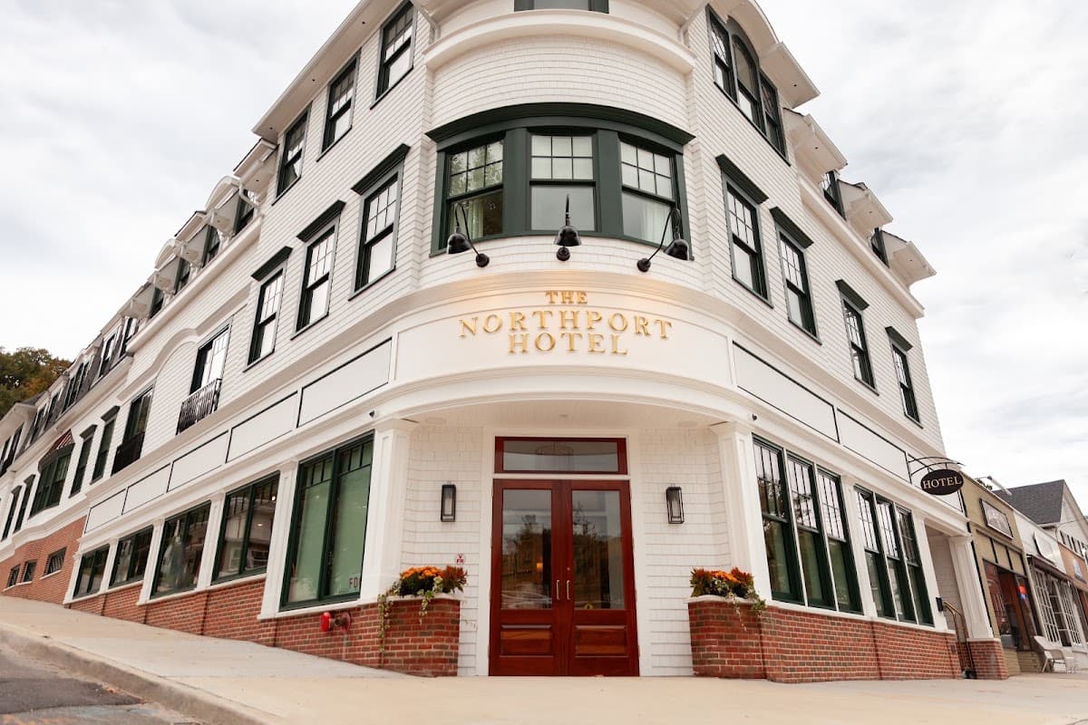The Northport Hotel, Hotel in Centerport