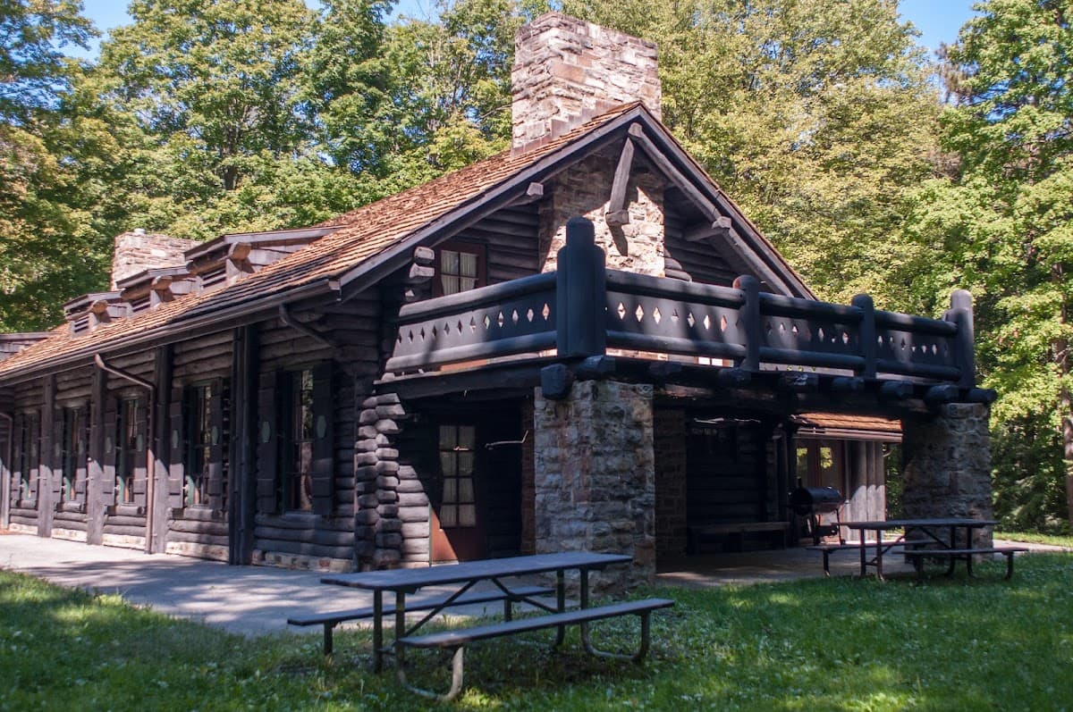Look About Lodge, Lodge in Moreland Hills