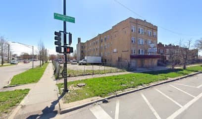 Jr's Plaza Hotel Inc, Hotel in West Garfield Park