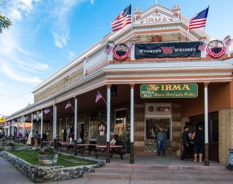 Buffalo Bill's Irma Hotel & Restaurant, Hotel in Cody