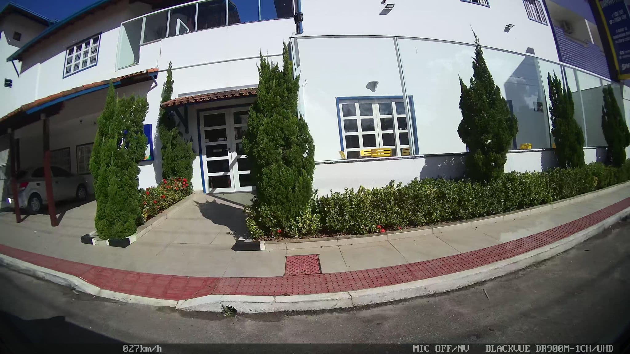Street view near Hotel Diamantina, Guarapari — © kaart_2 (CC BY-SA · Mapillary)