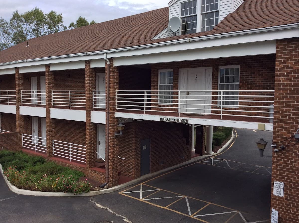 Village Inn, Motel in Colts Neck