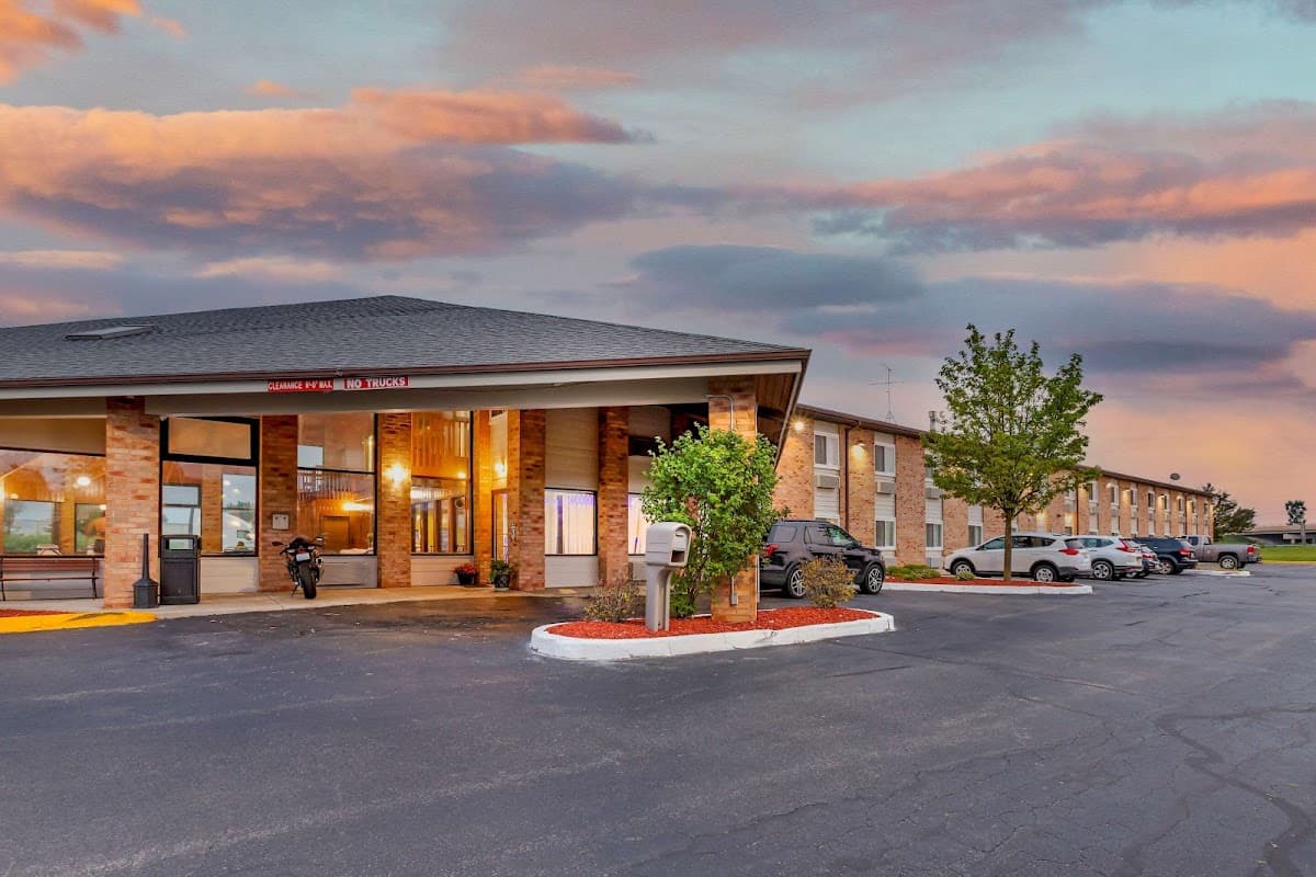 Rodeway Inn Coopersville, Hotel in Coopersville