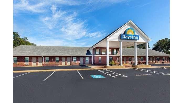 Days Inn by Wyndham Savannah, Hotel in Crump