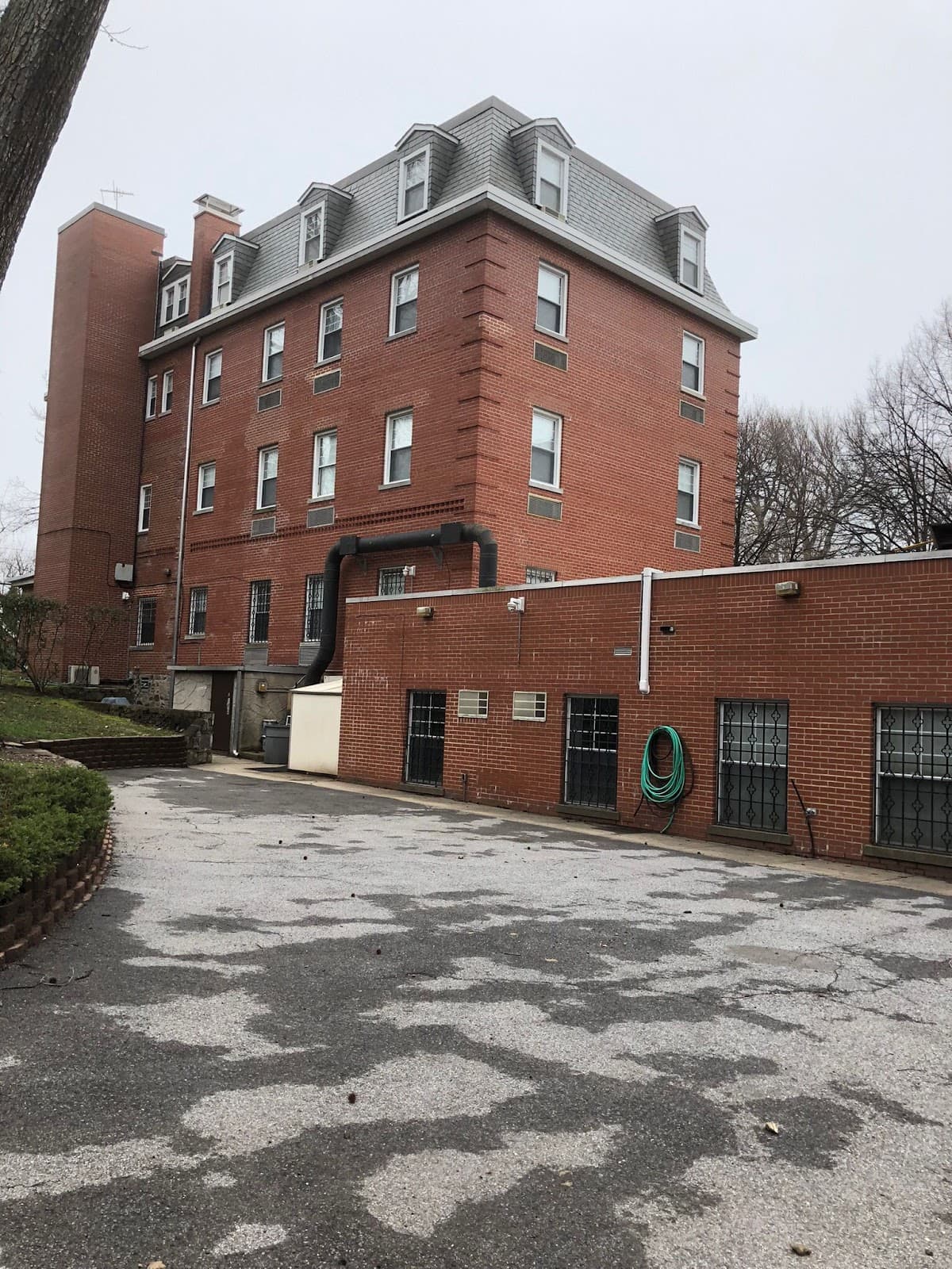 Centro Maria Residence, Hostel in Spuyten Duyvil