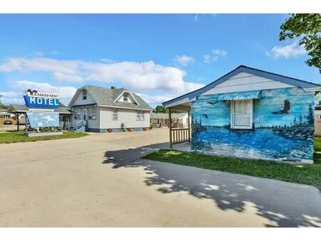 Escanaba Motel | Queen Bed | Free Parking | WIFI, Motel in Escanaba