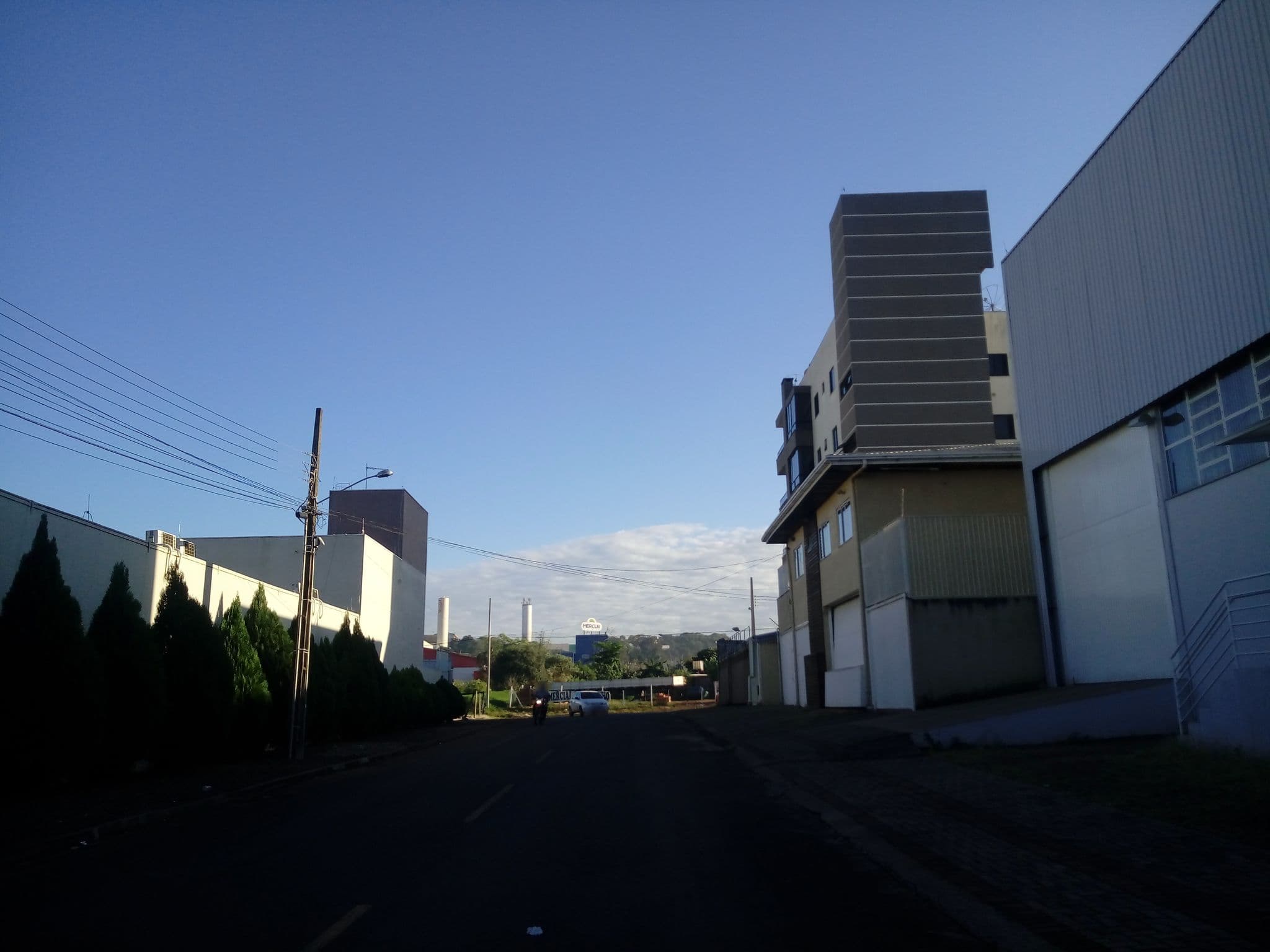 Street view near T Motel Drive-In, Chapecó — © dclarks (CC BY-SA · Mapillary)